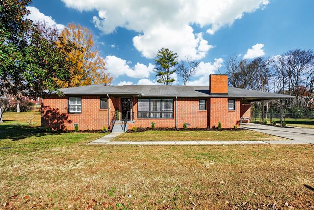 1105 Bagley Dr, Fayetteville, TN 37334