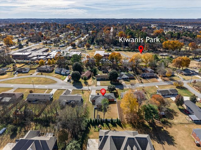 1105 Bagley Dr, Fayetteville, TN 37334