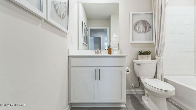 69 Penny Lane, Neptune Township, NJ 07753