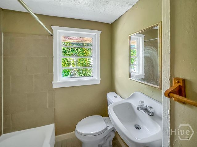 1204 Murphy Avenue, Savannah, GA 31415