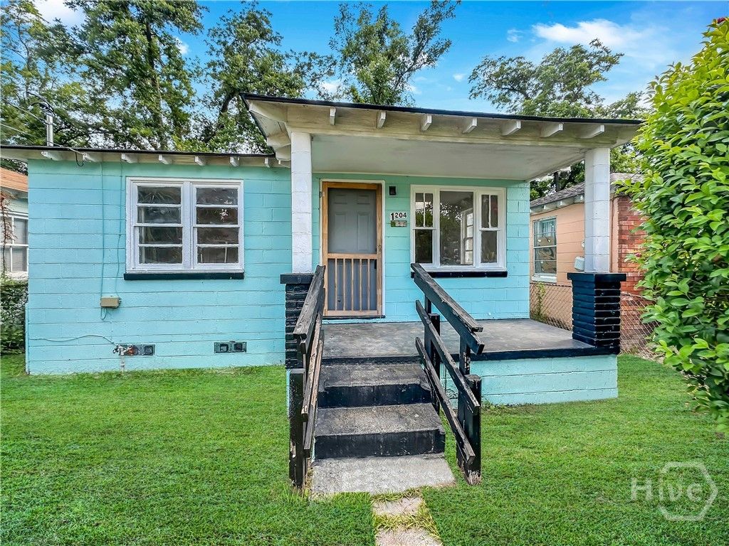 1204 Murphy Avenue, Savannah, GA 31415