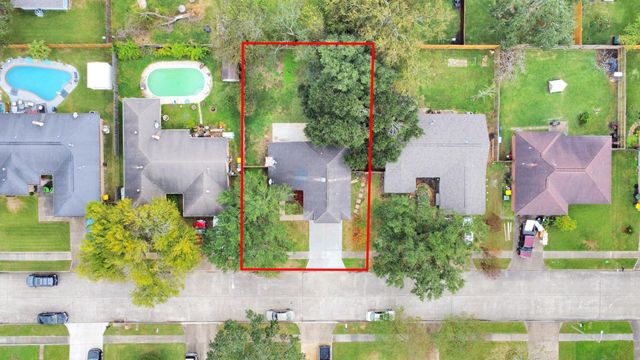 1111 W Brompton Drive, Pearland, TX 77584