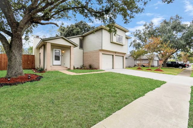 1111 W Brompton Drive, Pearland, TX 77584