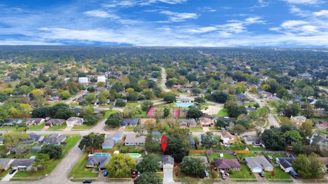 1111 W Brompton Drive, Pearland, TX 77584