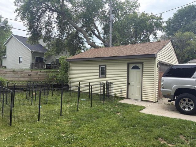 4521 73rd STREET, Kenosha, WI 53142