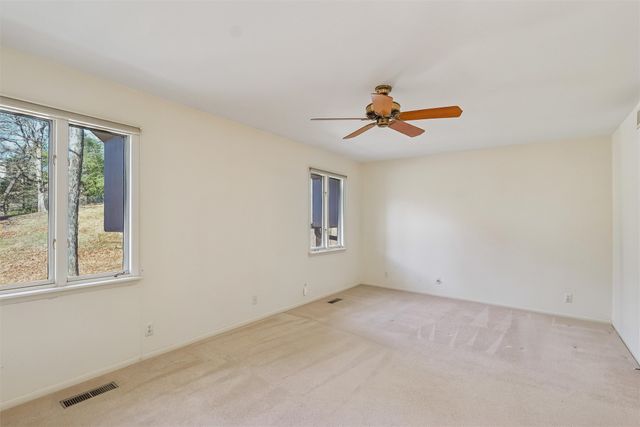 1000 56th Street, Des Moines, IA 50311