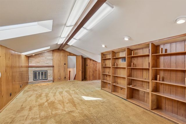 1000 56th Street, Des Moines, IA 50311