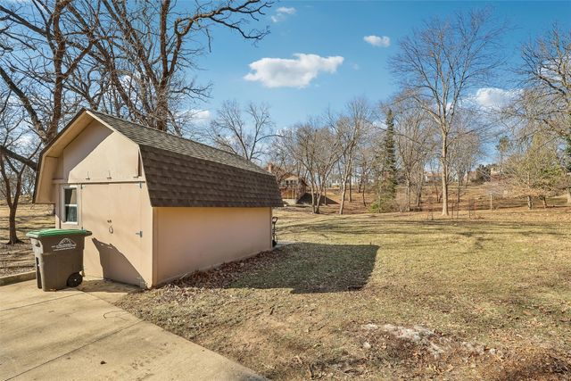 1000 56th Street, Des Moines, IA 50311