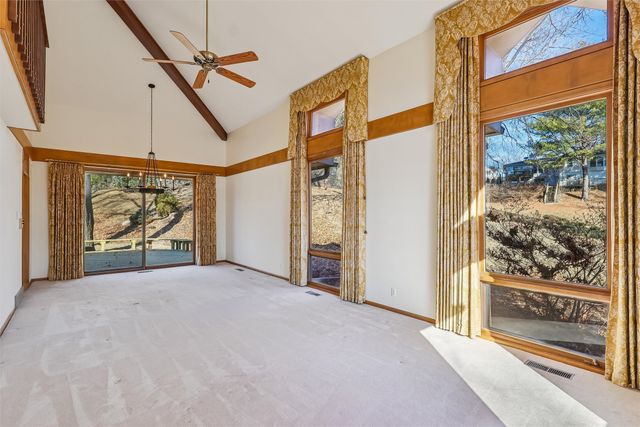 1000 56th Street, Des Moines, IA 50311