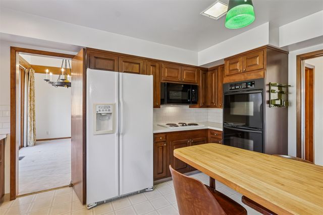 1000 56th Street, Des Moines, IA 50311