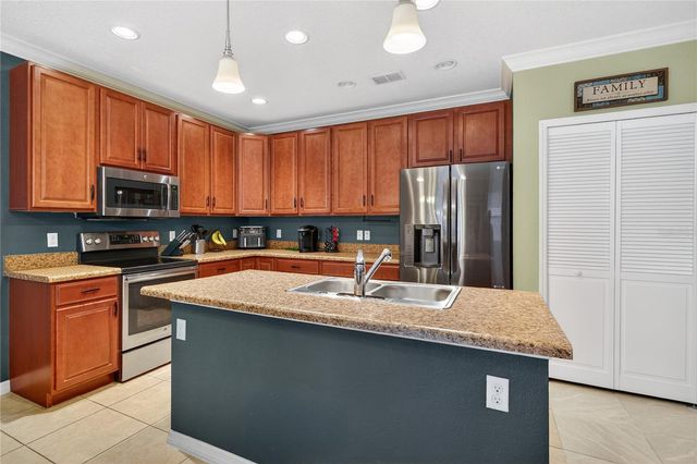 2454 NORWOOD PLACE, Tavares, FL 32778