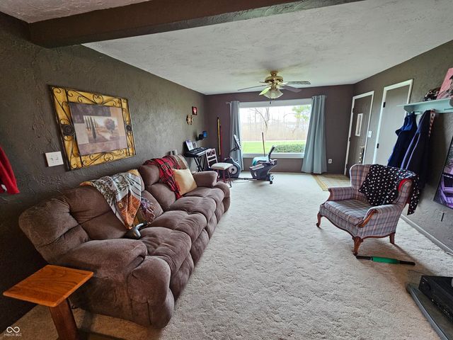 2211 W 600 S, Anderson, IN 46013