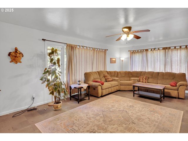 21076 Nw Green Mountain Rd, Banks, OR 97106