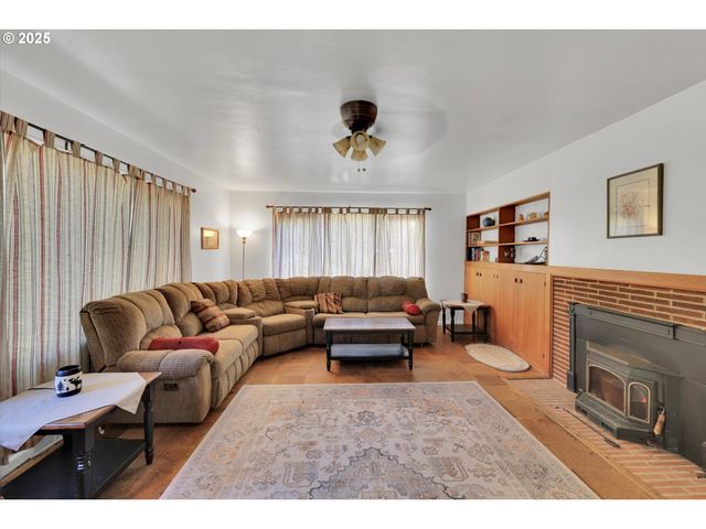 21076 Nw Green Mountain Rd, Banks, OR 97106