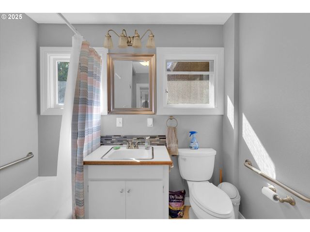 21076 Nw Green Mountain Rd, Banks, OR 97106