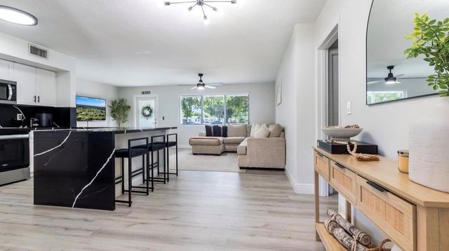 542 NW 47th Avenue, Plantation, FL 33317