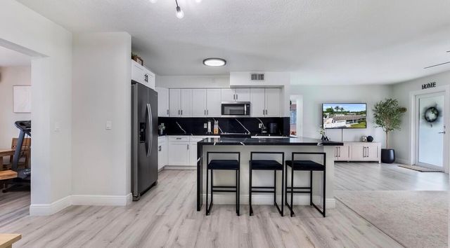 542 NW 47th Avenue, Plantation, FL 33317