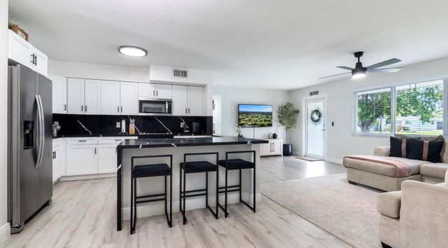 542 NW 47th Avenue, Plantation, FL 33317