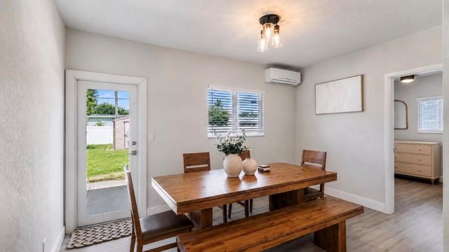542 NW 47th Avenue, Plantation, FL 33317