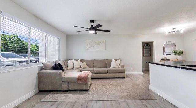 542 NW 47th Avenue, Plantation, FL 33317