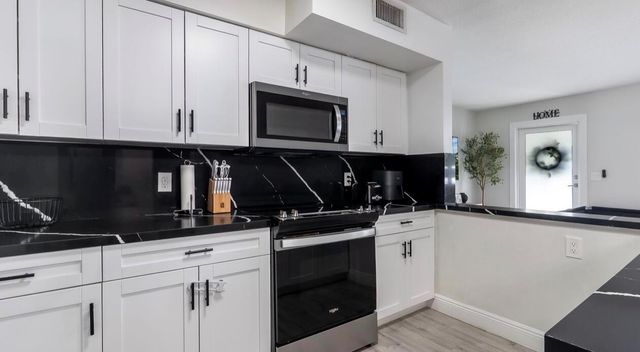 542 NW 47th Avenue, Plantation, FL 33317