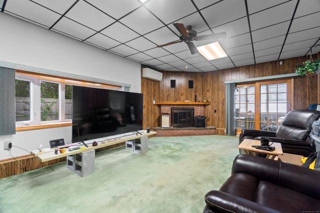 295 Midway Oval, Groton, CT 06340