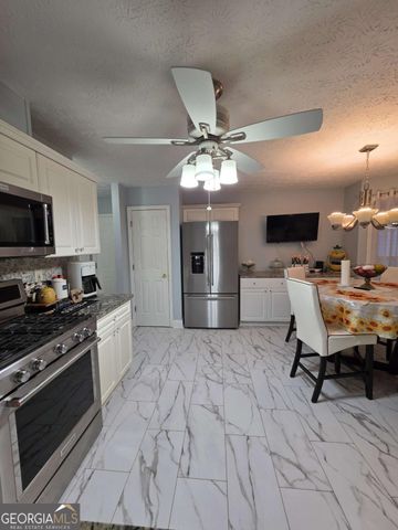 811 Madison View Lane, Lawrenceville, GA 30045