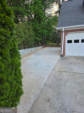 811 Madison View Lane, Lawrenceville, GA 30045