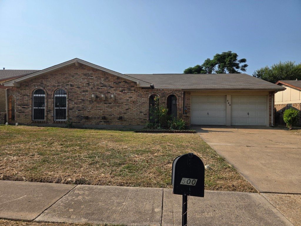 500 Cavendish Drive, Arlington, TX 76014