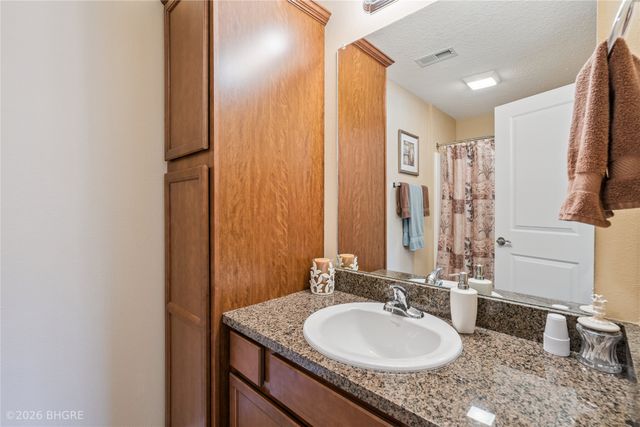 2722 NW 154th Court, Clive, IA 50325