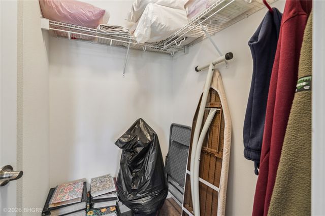 2722 NW 154th Court, Clive, IA 50325