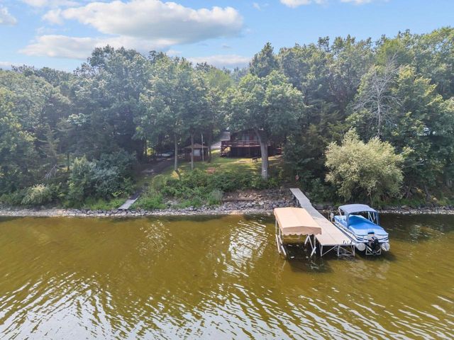 W6220 N Lakeview Drive, Markesan, WI 53946