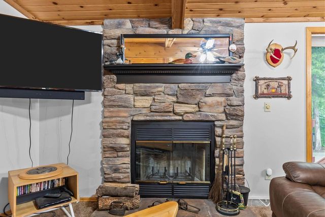 W6220 N Lakeview Drive, Markesan, WI 53946