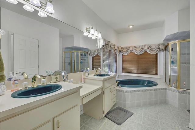 7377 ROYAL OAK DRIVE, Weeki Wachee, FL 34607