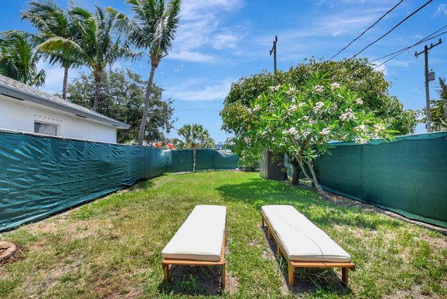422 N H Street, Lake Worth Beach, FL 33460