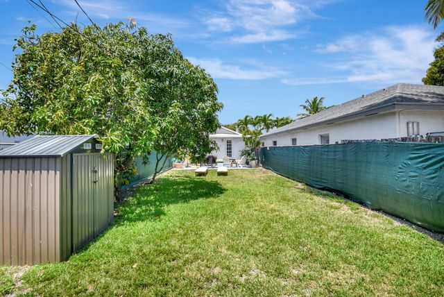 422 N H Street, Lake Worth Beach, FL 33460
