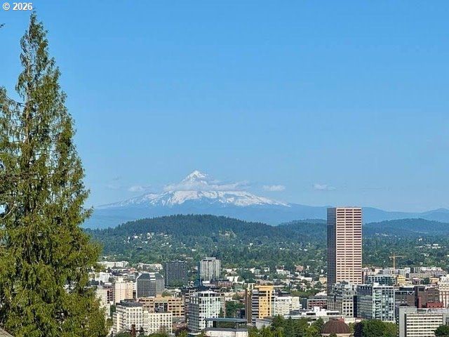 2836 Nw CUMBERLAND Rd, Portland, OR 97210