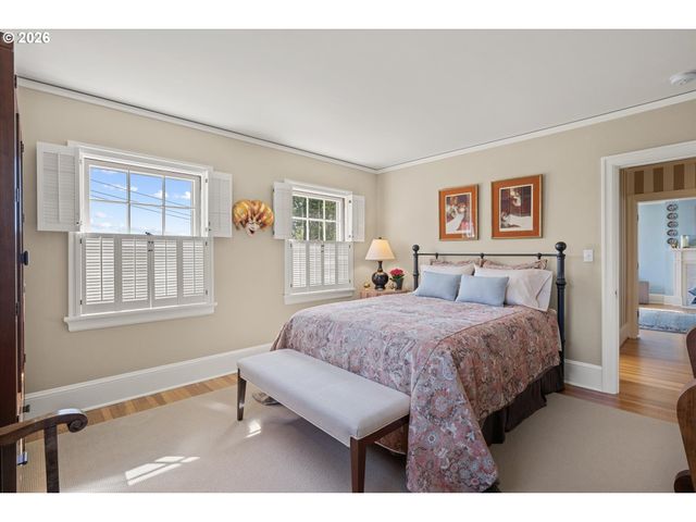 2836 Nw CUMBERLAND Rd, Portland, OR 97210
