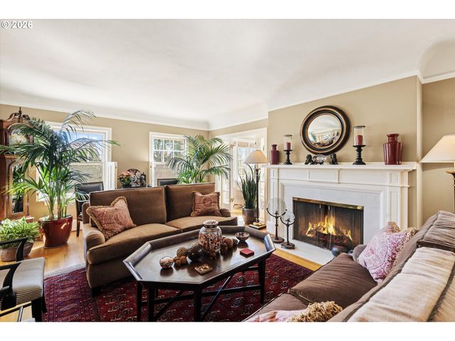 2836 Nw CUMBERLAND Rd, Portland, OR 97210