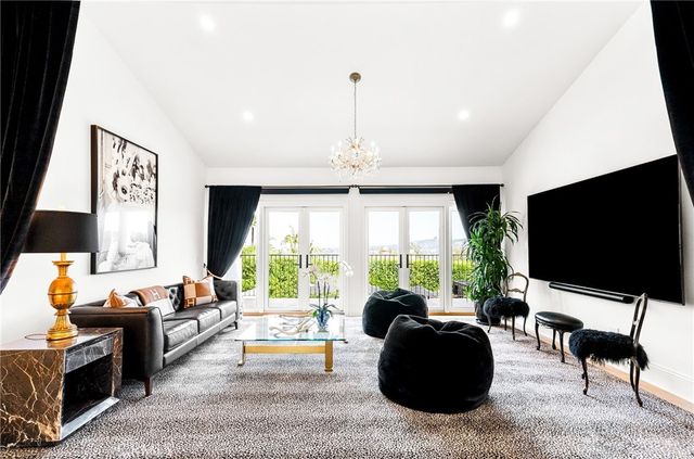 23477 Park Colombo, Calabasas, CA 91302