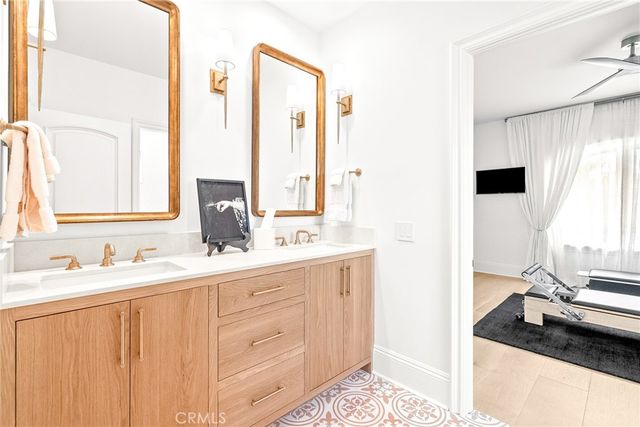 23477 Park Colombo, Calabasas, CA 91302