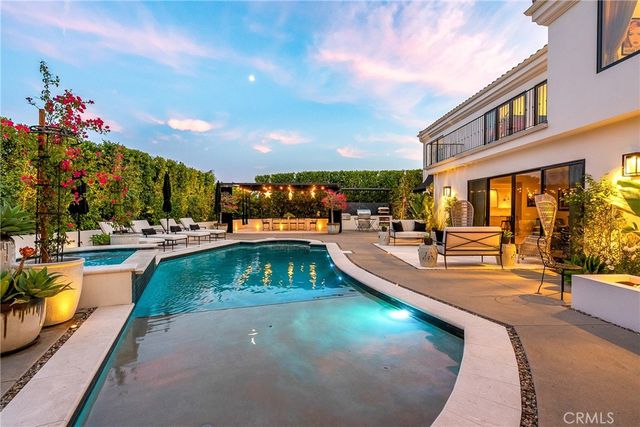 23477 Park Colombo, Calabasas, CA 91302