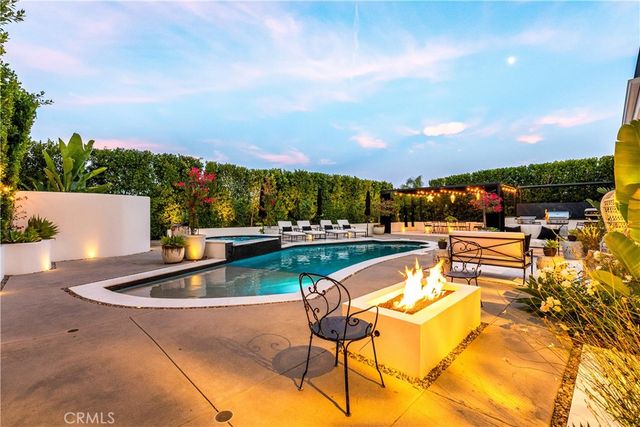 23477 Park Colombo, Calabasas, CA 91302