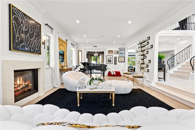 23477 Park Colombo, Calabasas, CA 91302