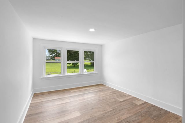 102 Lowe St, Mount Pleasant, TN 38474