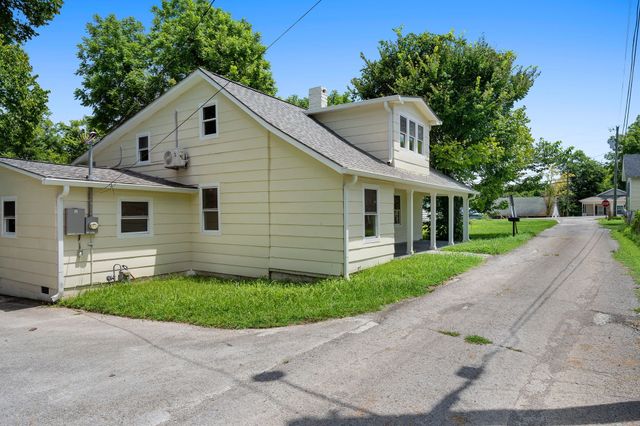 102 Lowe St, Mount Pleasant, TN 38474