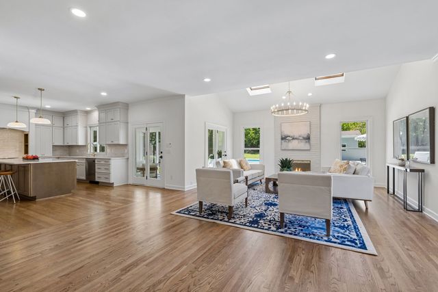 1400 Arrowhead Dr, Brentwood, TN 37027