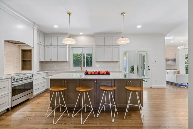 1400 Arrowhead Dr, Brentwood, TN 37027