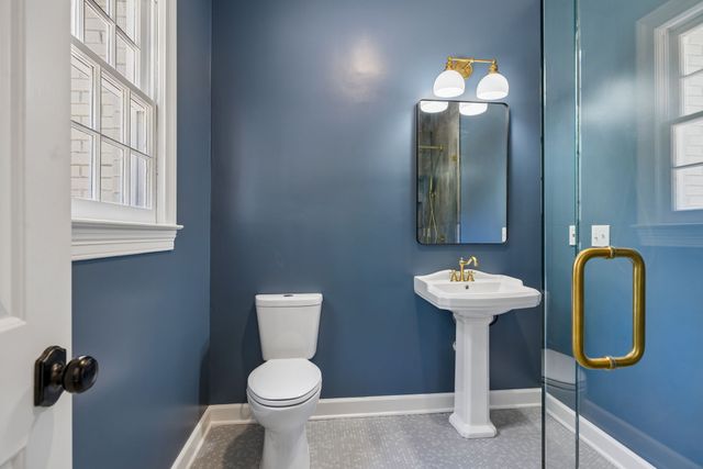 1400 Arrowhead Dr, Brentwood, TN 37027