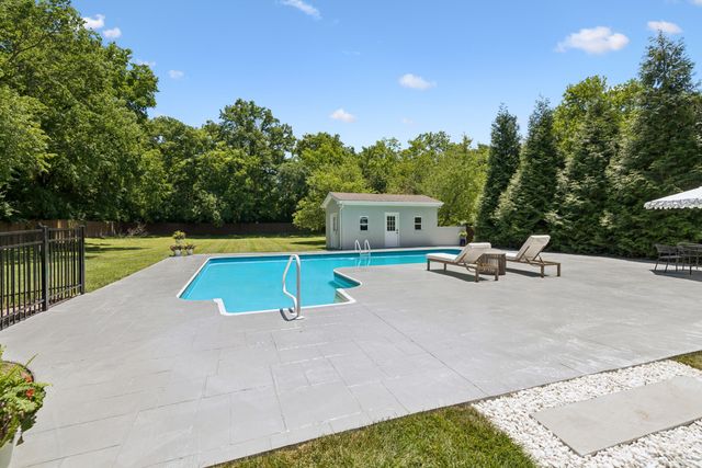 1400 Arrowhead Dr, Brentwood, TN 37027